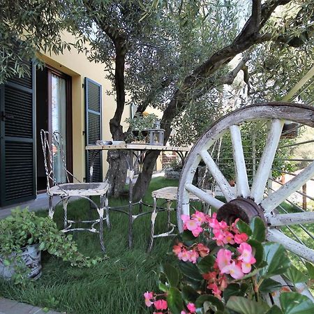 Bed and breakfast Il RosAle a Celle Ligure Extérieur photo