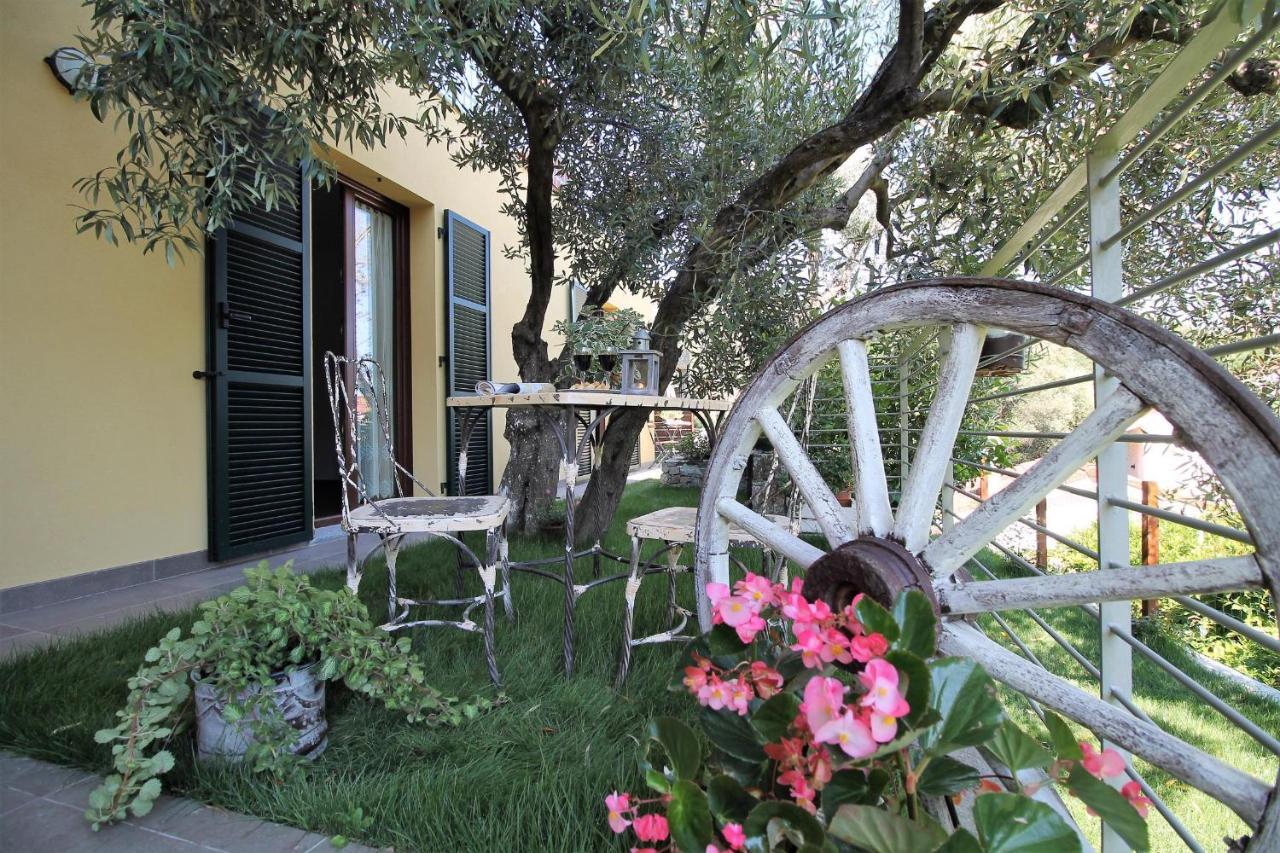 Bed and breakfast Il RosAle a Celle Ligure Extérieur photo